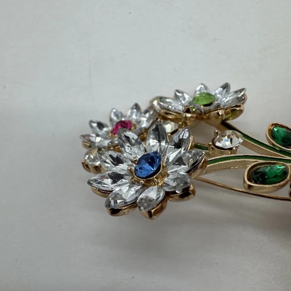 Vintage Rhinestone Flower Bouquet Brooch Pin Gold Tone Enamel Daisy Floral